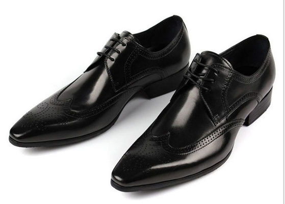 OEM Custom Klasik Erkek Brogue Ayakkabıları Siyah / Kahve Kahve Oyulmuş Çiçekli Oxford Ayakkabıları