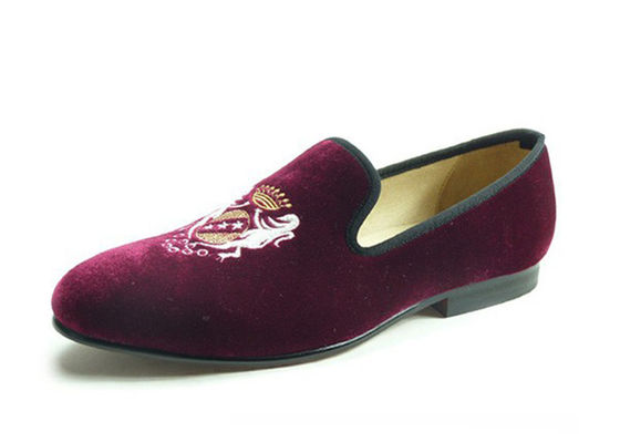 Slip On Embroidered Velvet Loafers El yapımı Düşük Topuklu Flat Casual Ayakkabılar Erkekler İçin