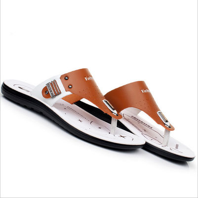 Dış mekan erkek gerçek deri terlik el yapımı yuvarlak ayak ayakları erkek plaj flip flops