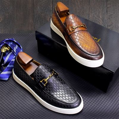 Her Sezon Erkekler Sneakers Gerçek Deri Düz Tekne Ayakkabıları Eğlence için