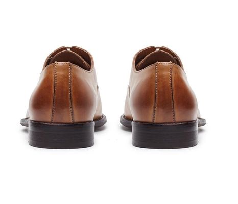 İş / Düğün Erkek Giysi Ayakkabıları Boğa Gerçek Deri Dırnaq Brogues