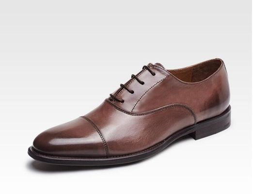 İş / Düğün Erkek Giysi Ayakkabıları Boğa Gerçek Deri Dırnaq Brogues