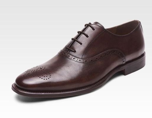 Dırnaqlı Erkek Brogue Ayakkabıları Düşük Yüksek Topuklu Lüks Giysi Ayakkabıları 37 - 48 Boyutlu