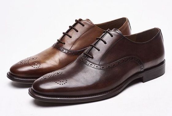 Dırnaqlı Erkek Brogue Ayakkabıları Düşük Yüksek Topuklu Lüks Giysi Ayakkabıları 37 - 48 Boyutlu