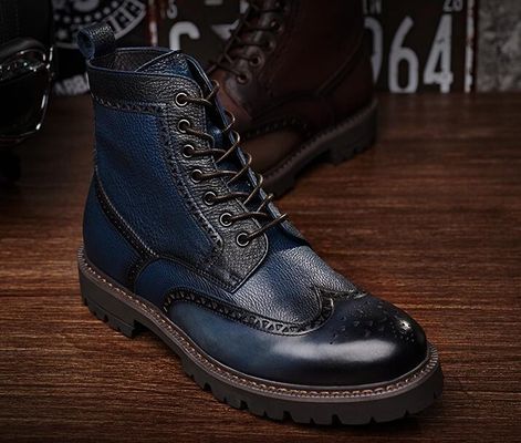 Siyah / Kahverengi Erkek Deri Brogue Topuk Çizmeleri Hızlı Ayak Parmağı Moda Tarzı